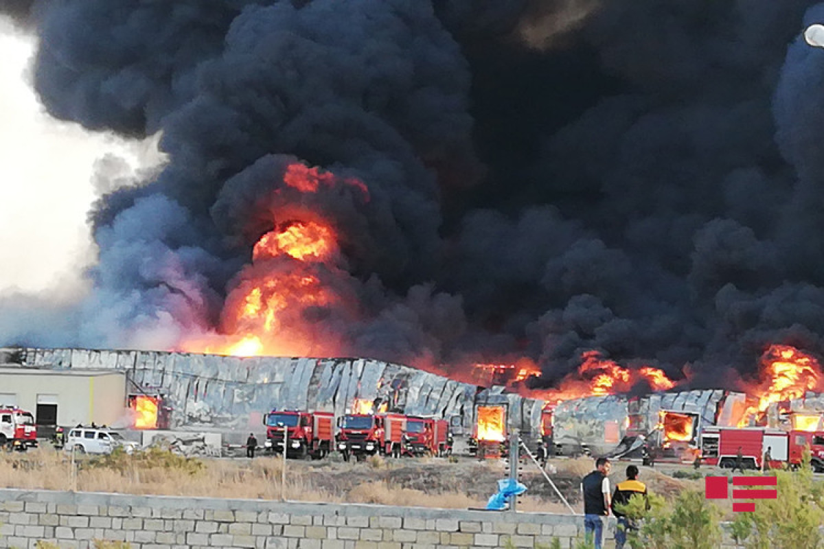 Министр: Пожар в Сумгайыте охватил 5 тыс. кв. м-  -ФОТО -ВИДЕО -ОБНОВЛЕНО-3 