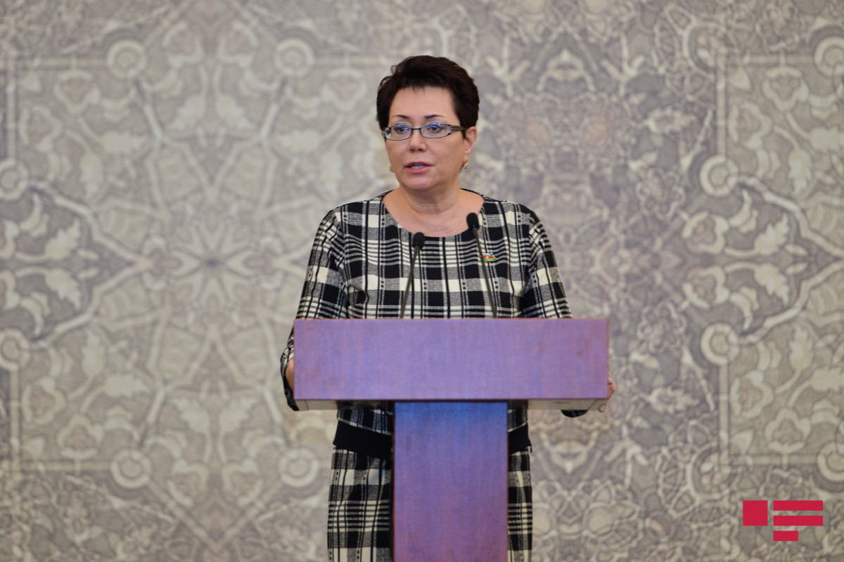 Эльмира Ахундова