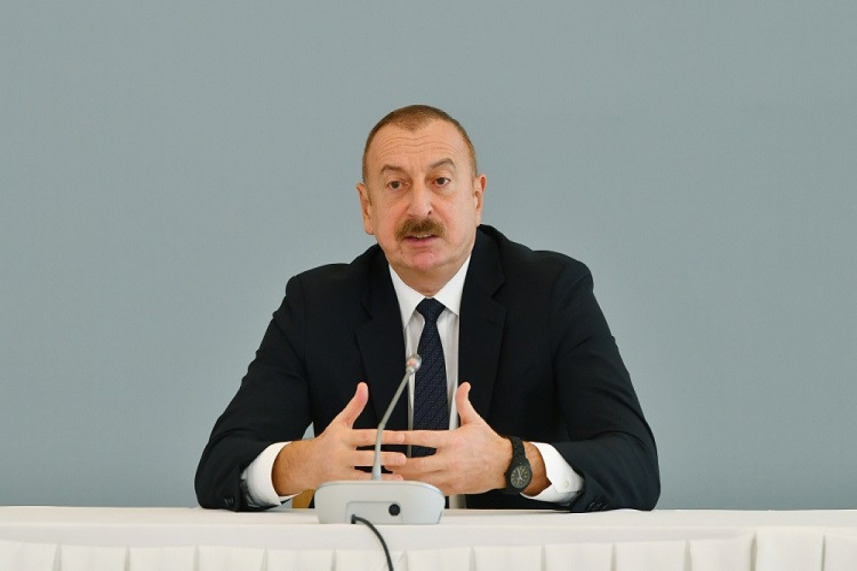 Ильхам Алиев: Мы поддерживаем территориальную целостность Украины 