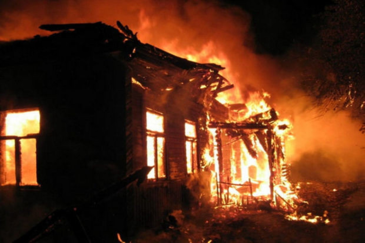 Подростки, убившие двух женщин в Товузе, ранее обокрали и подожгли еще один дом