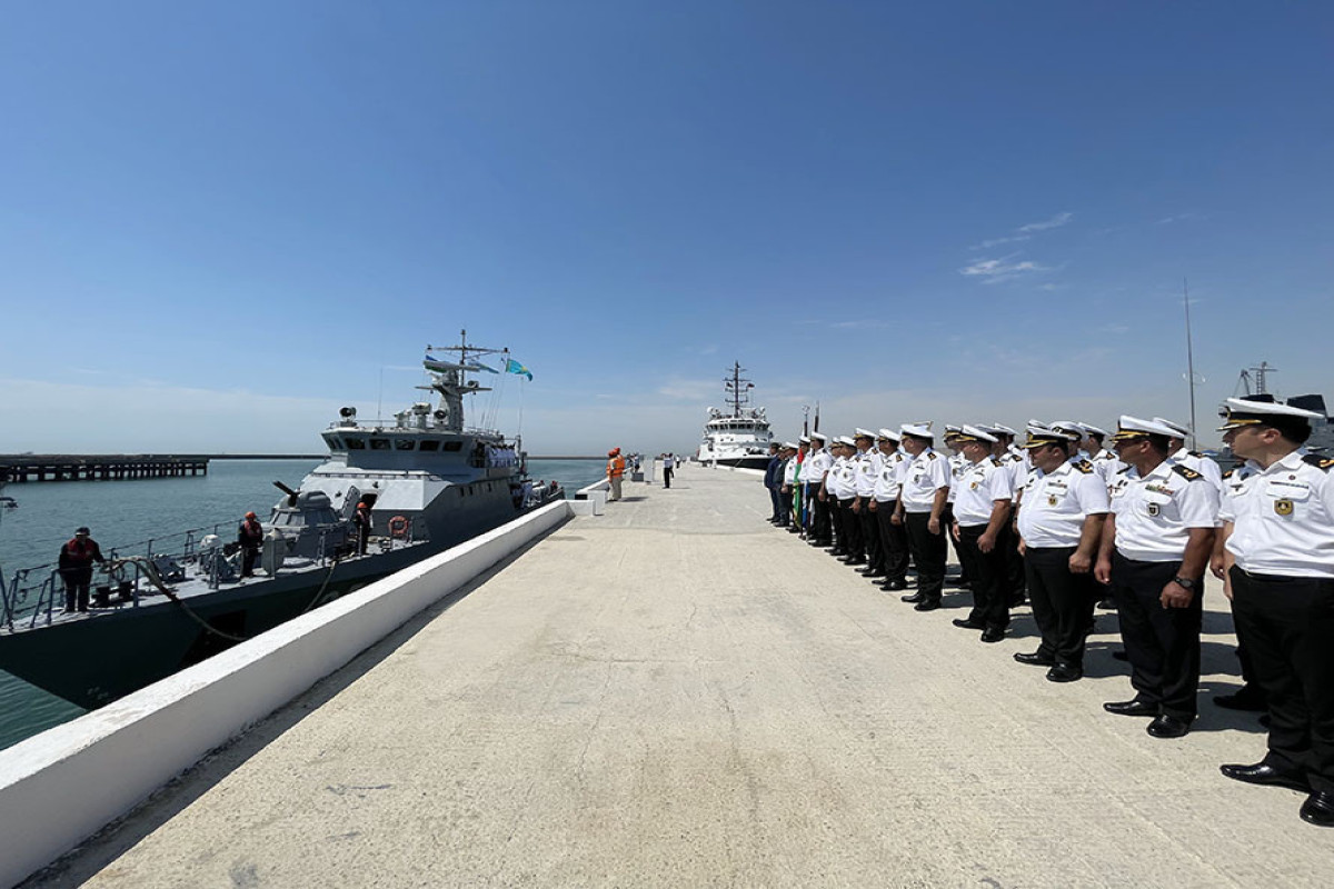 Военные корабли Казахстана прибыли в Азербайджан-ФОТО 
