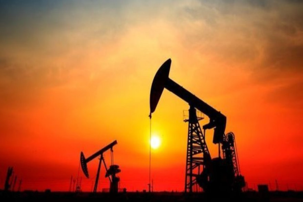 Цена нефти Brent опустилась ниже 93 долларов