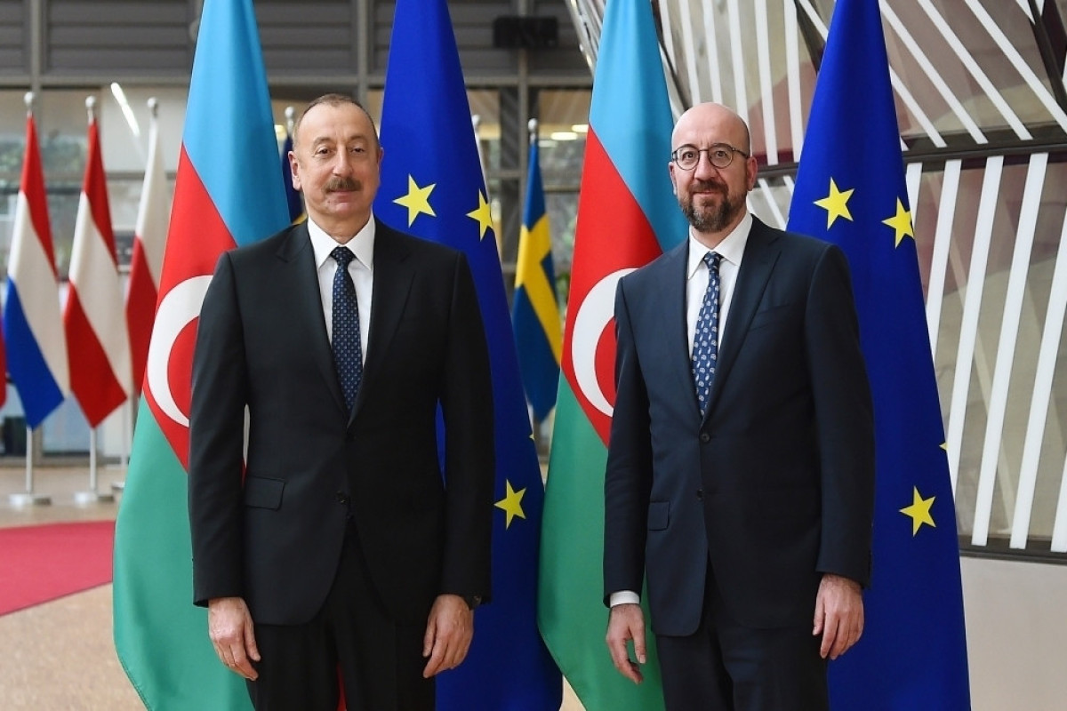 Президент Ильхам Алиев и президент Совета ЕС Шарль Мишель