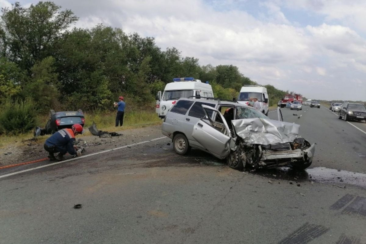 Тяжелое ДТП в Саратове: три человека погибли, четверо пострадали