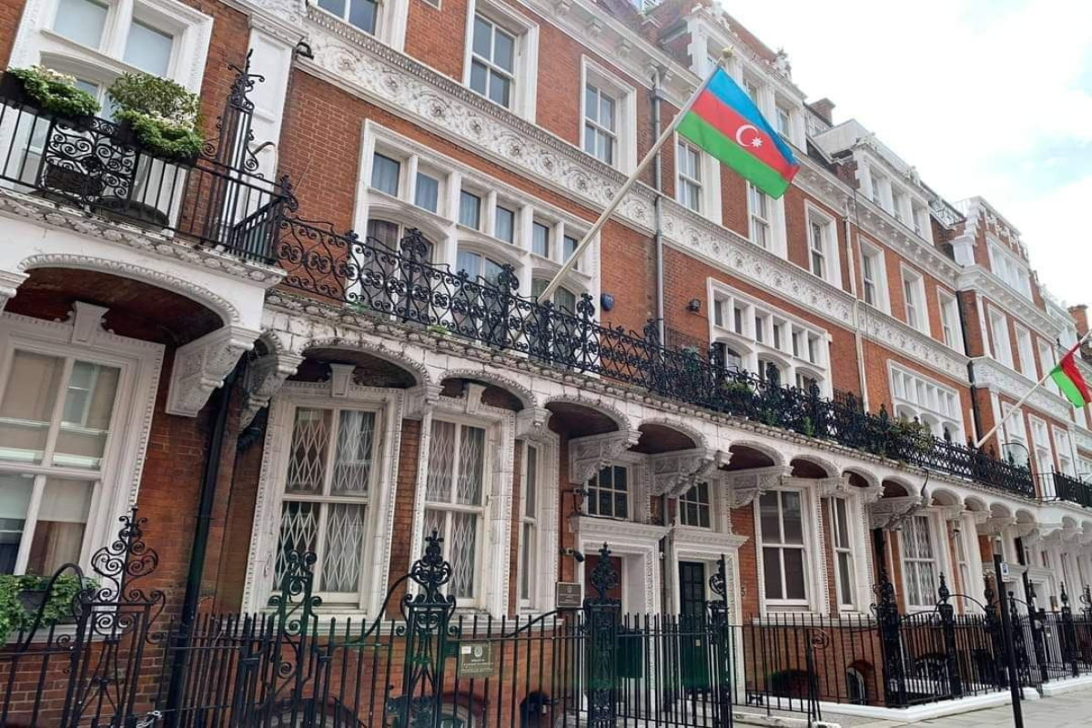 Азербайджанцы Великобритании обратились к руководству этой страны в связи с нападением на посольство