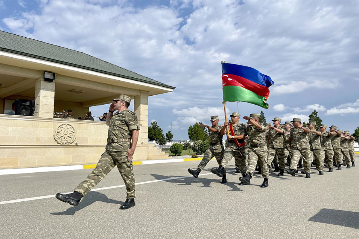 В азербайджанской армии состоялась церемония принятия присяги молодыми солдатами
