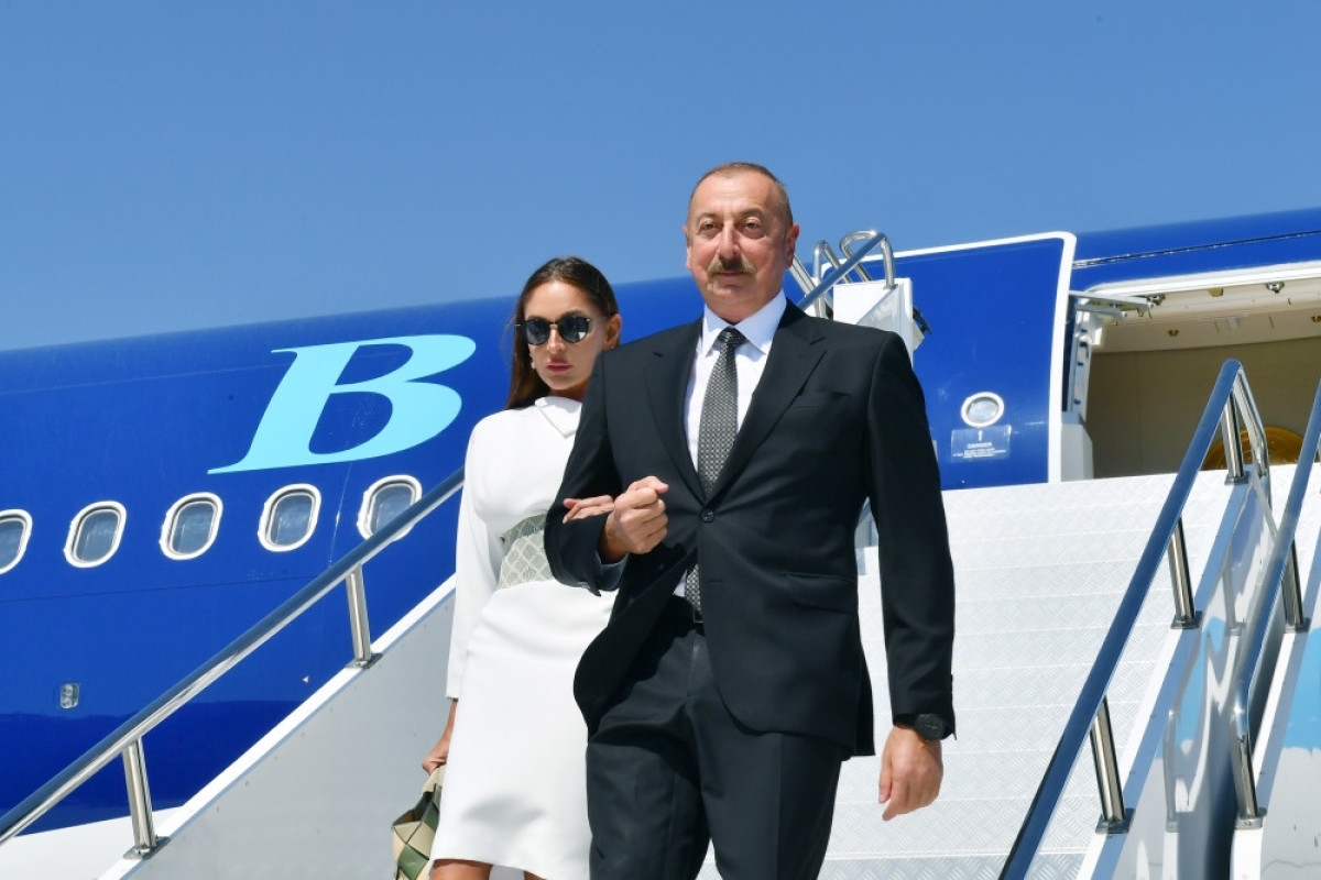 Ильхам Алиев прибыл с рабочим визитом в ​​Турцию-ФОТО 