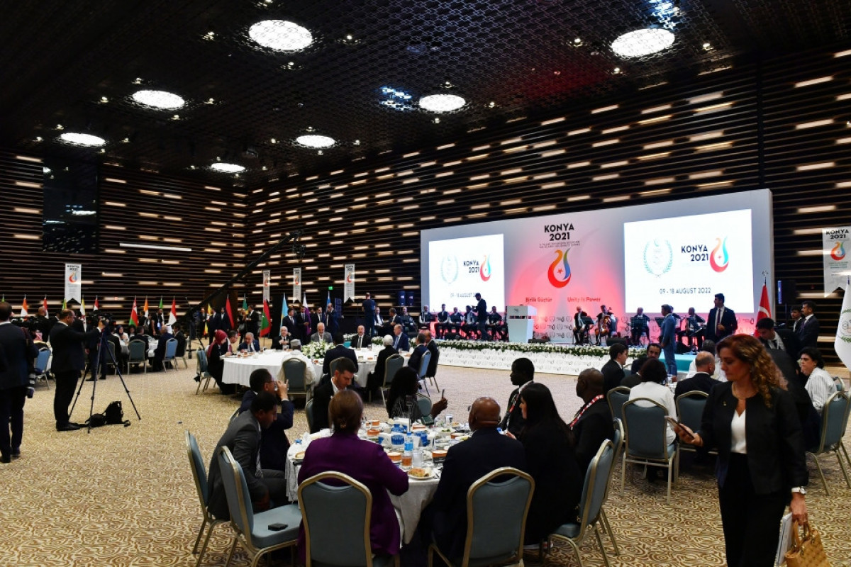 Дан ужин в честь глав государств, правительств и делегаций, участвующих в церемонии открытия Пятой Исламиады-ФОТО -ОБНОВЛЕНО 