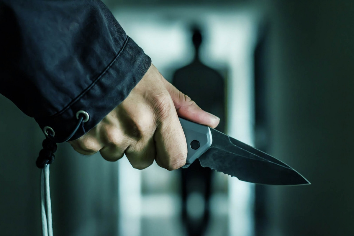 В Азербайджане мужчина ранил ножом жену во время ссоры