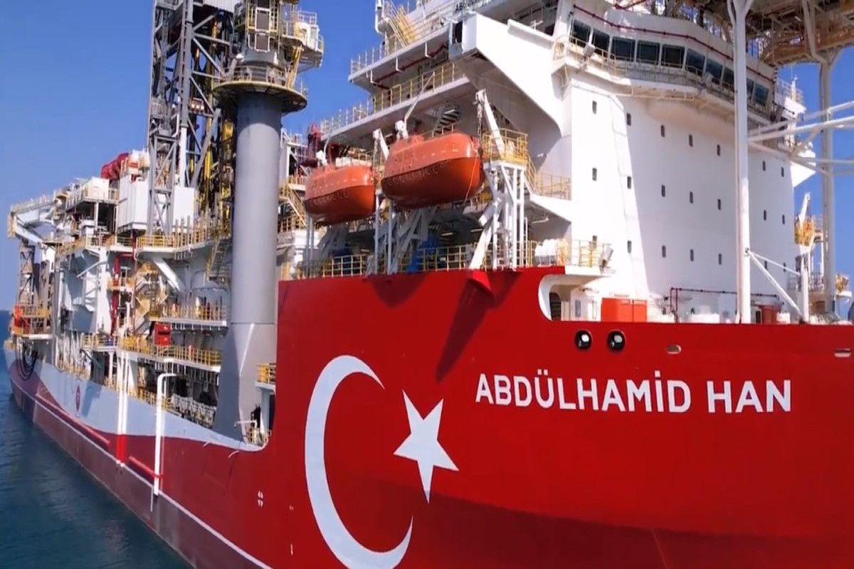 Турция начала бурение в Средиземном море-ФОТО 