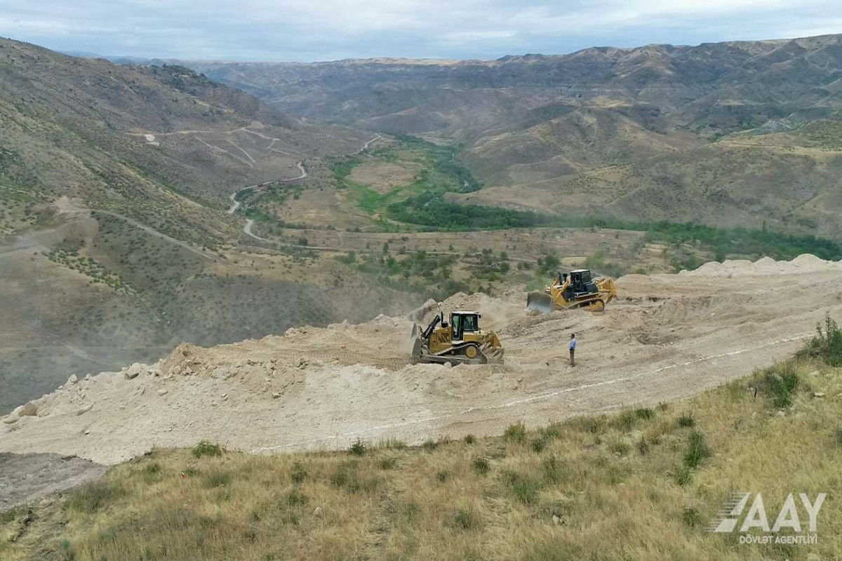 Продолжается строительство автодороги Губадлы-Эйвазлы-ФОТОСЕССИЯ 