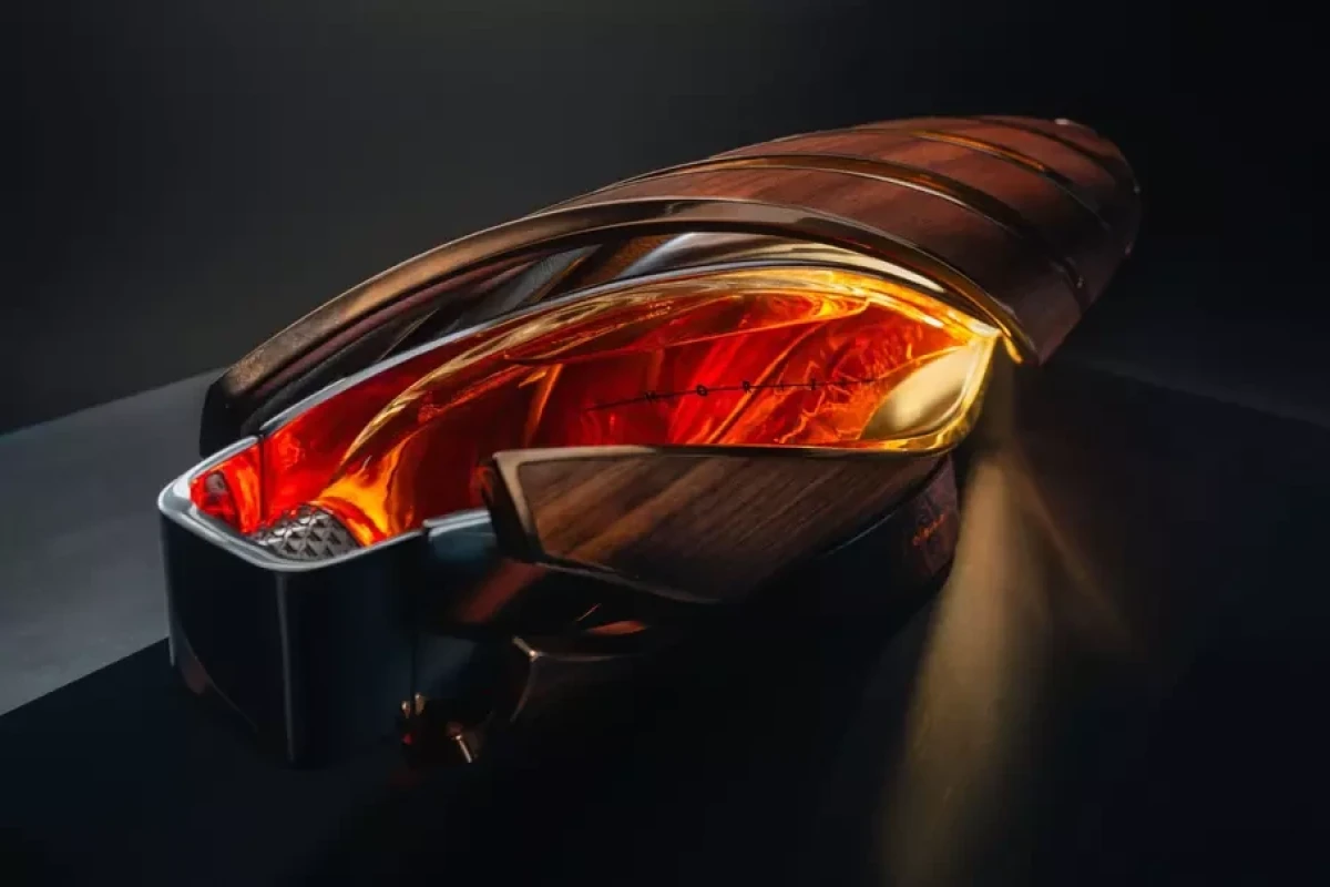 Bentley выпустит виски в горизонтальной бутылке