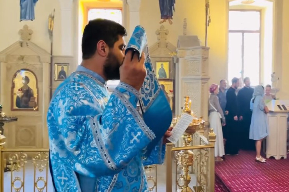 В православном храме Баку впервые было совершено богослужение на азербайджанском языке-ВИДЕО 