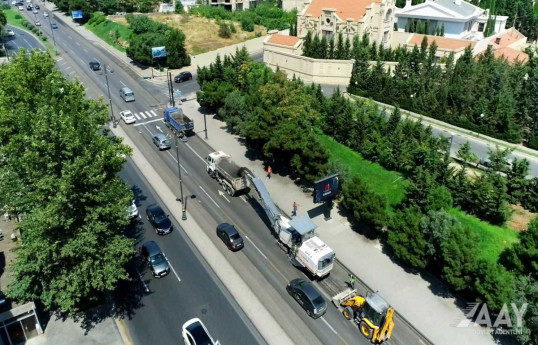 На Тбилисском проспекте в Баку вновь ограничено движение транспорта