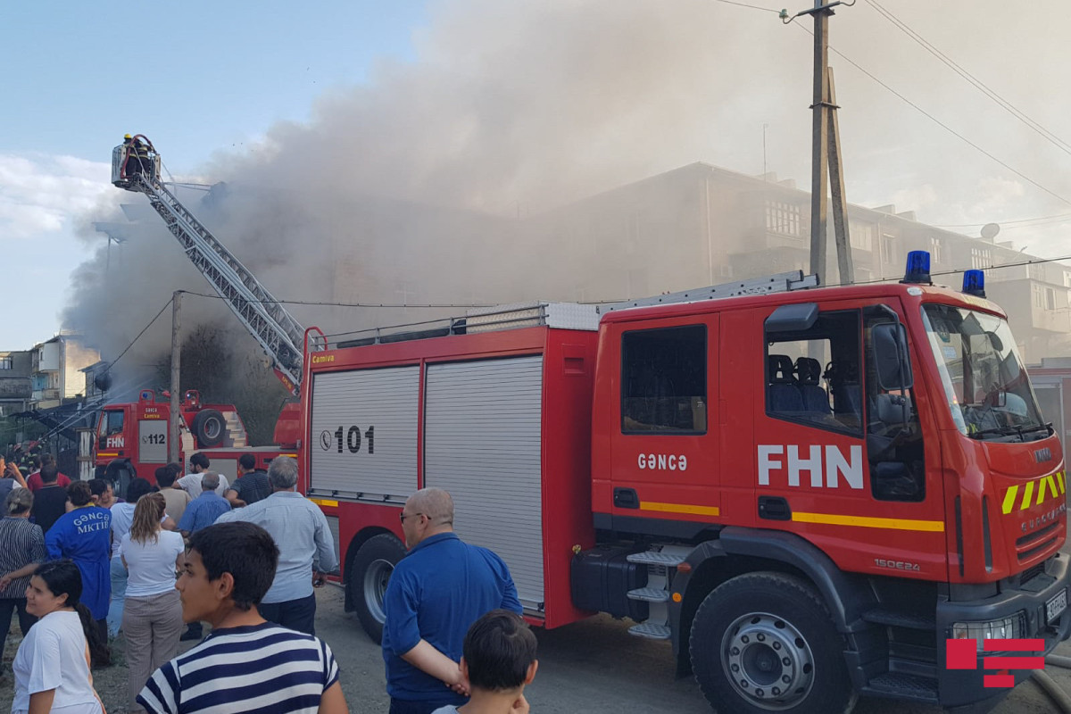 В жилом здании в Гяндже произошел сильный пожар, есть пострадавшие-ФОТО 