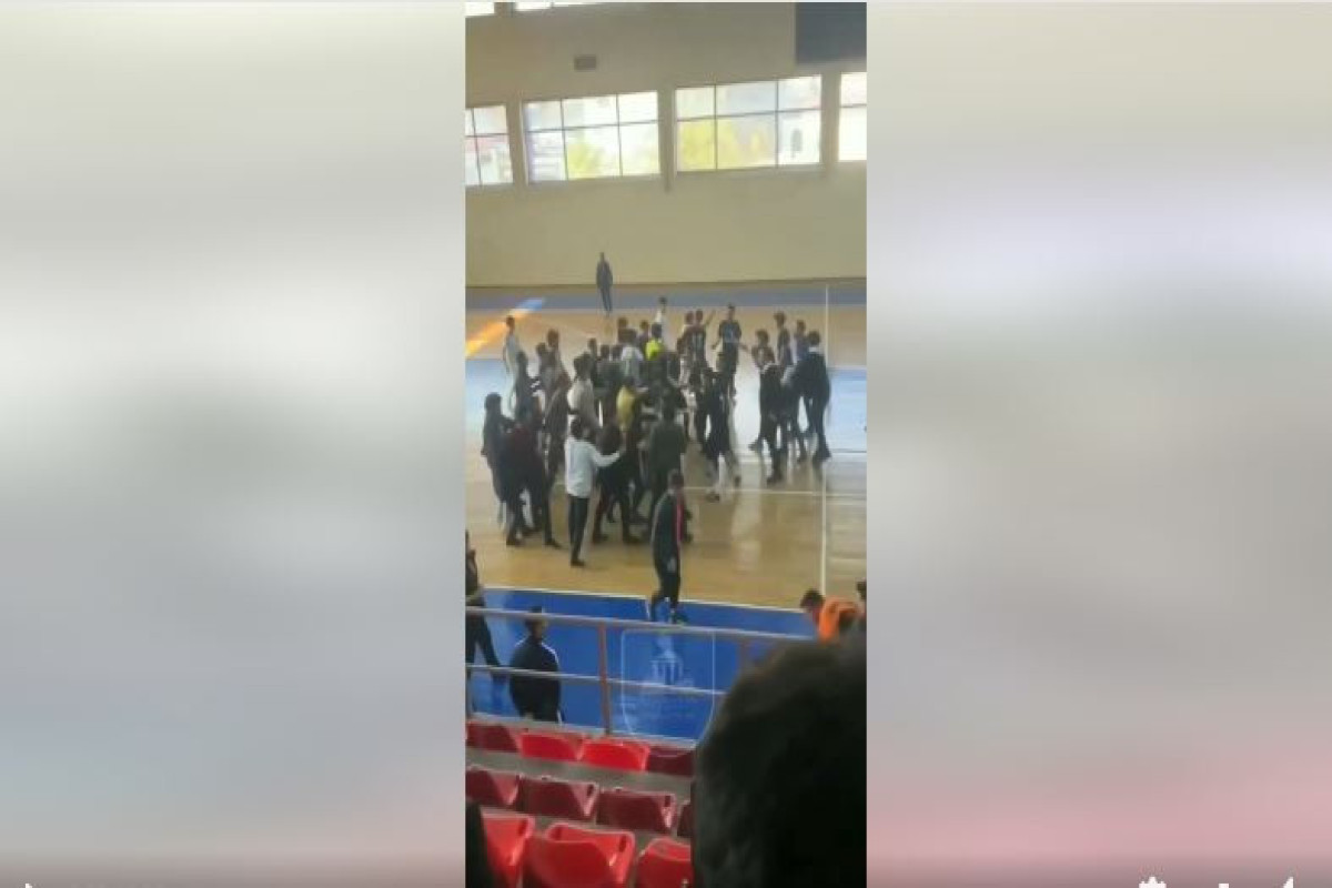 Начато расследование массовой драки между студентами в Гяндже - МВД-ВИДЕО 