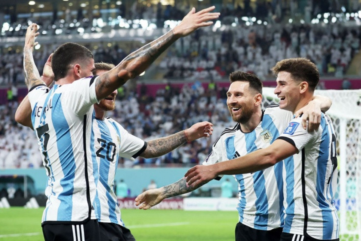 Сборная Аргентины в 1000-м матче Месси пробилась в 1/4 финала ЧМ-2022