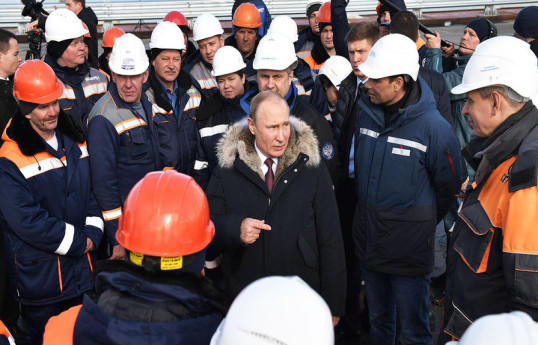 Путин проехал за рулем по Крымскому мосту -ВИДЕО 