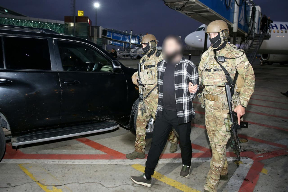 В аэропорту Тбилиси задержан «Эмир Иса» — один из лидеров ИГИЛ-ФОТО 