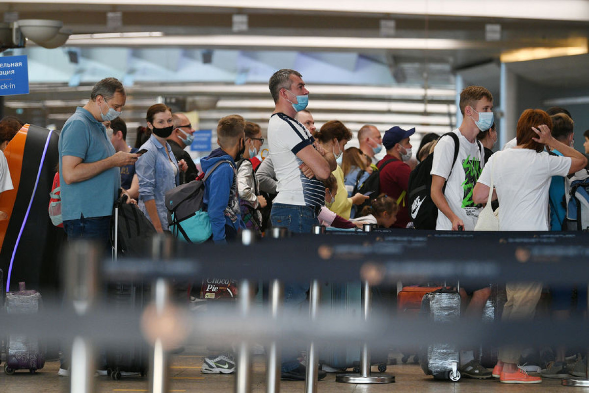 Московские аэропорты задержали 42 рейса и отменили восемь