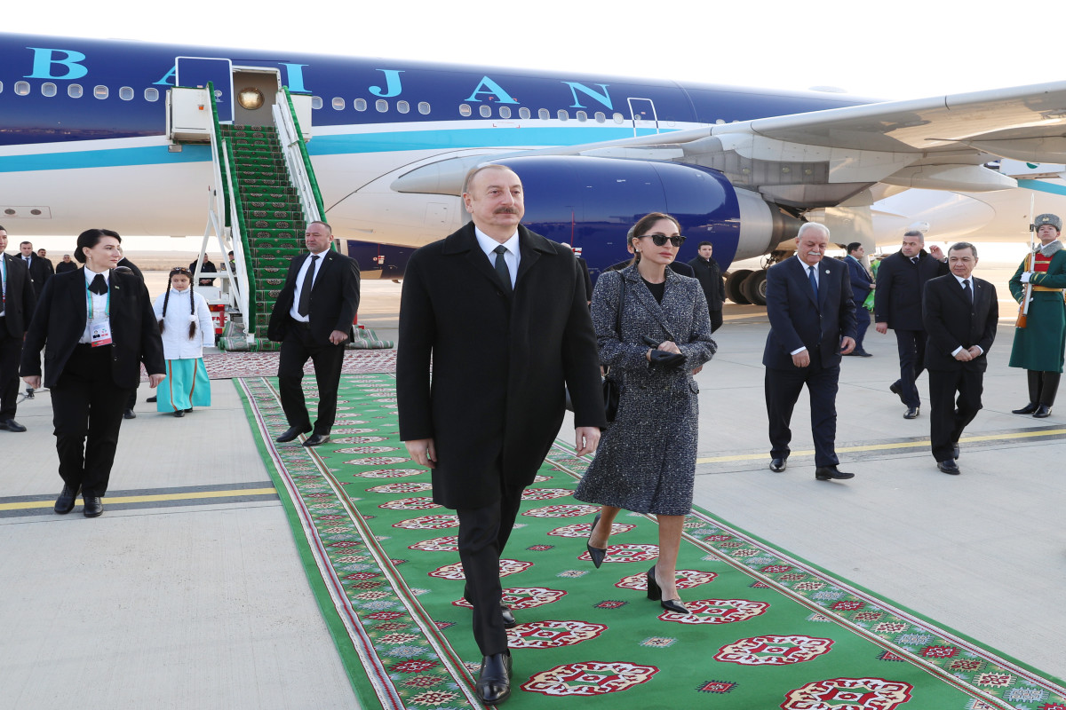 Президент Ильхам Алиев прибыл с рабочим визитом в Туркменистан-ФОТО 