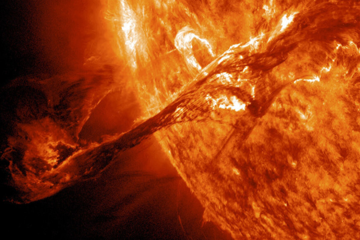 Солнце выпустило восемь вспышек в сторону Земли