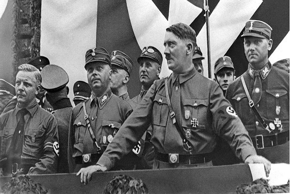 СВР рассекретила документы о планах Гитлера устроить переворот в СССР в 1933 году