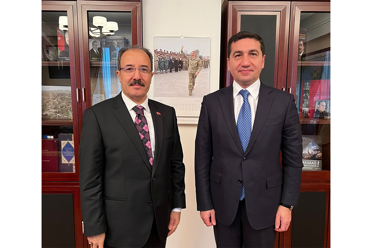 Посол Турции в Азербайджане написал о встрече с помощником президента