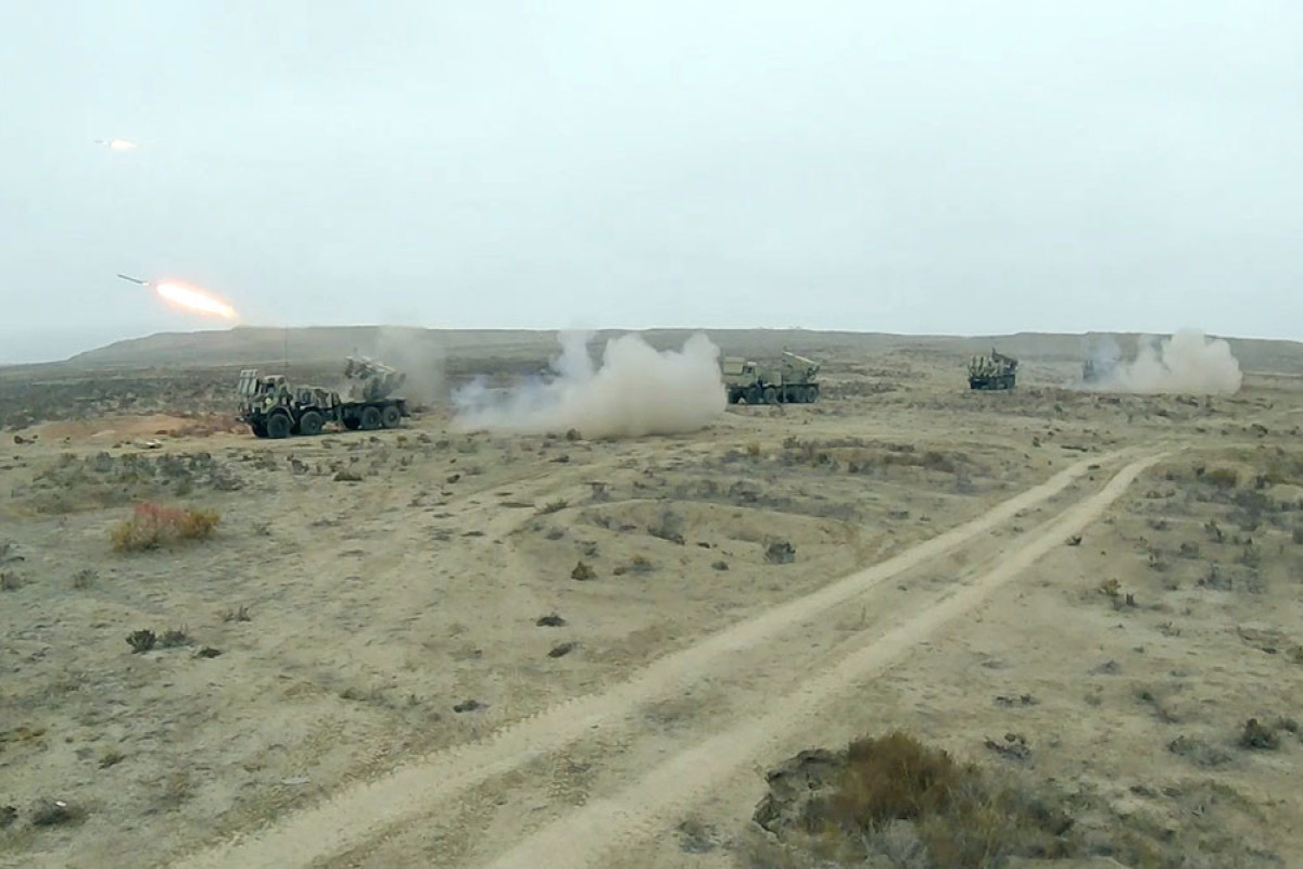 Ракетно-артиллерийские войска Азербайджана провели учения -ВИДЕО 
