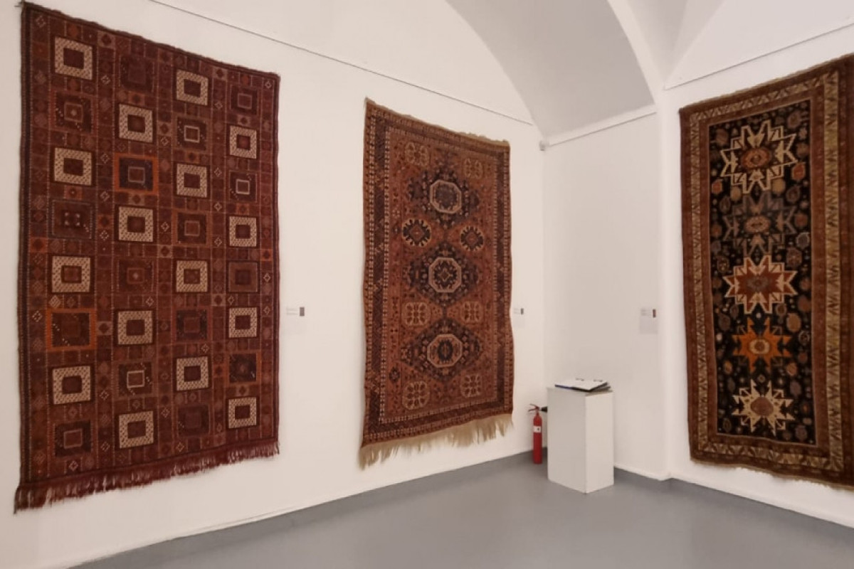 В Румынии проходит выставка азербайджанских ковров -ФОТО 