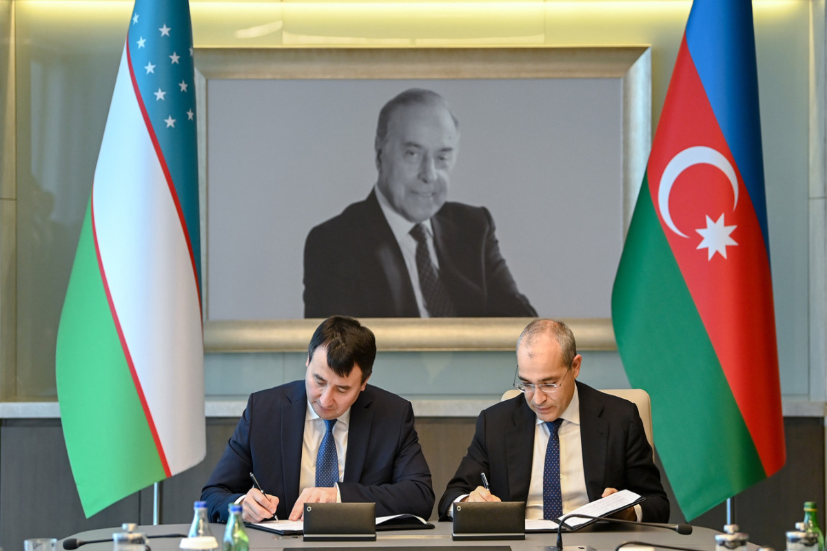 Подписан Меморандум о создании Азербайджано-Узбекского инвестиционного фонда