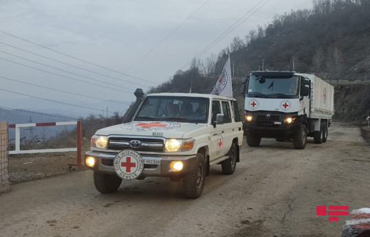 Автомобили Красного Креста беспрепятственно проехали через дорогу Ханкенди-Лачин-ВИДЕО 