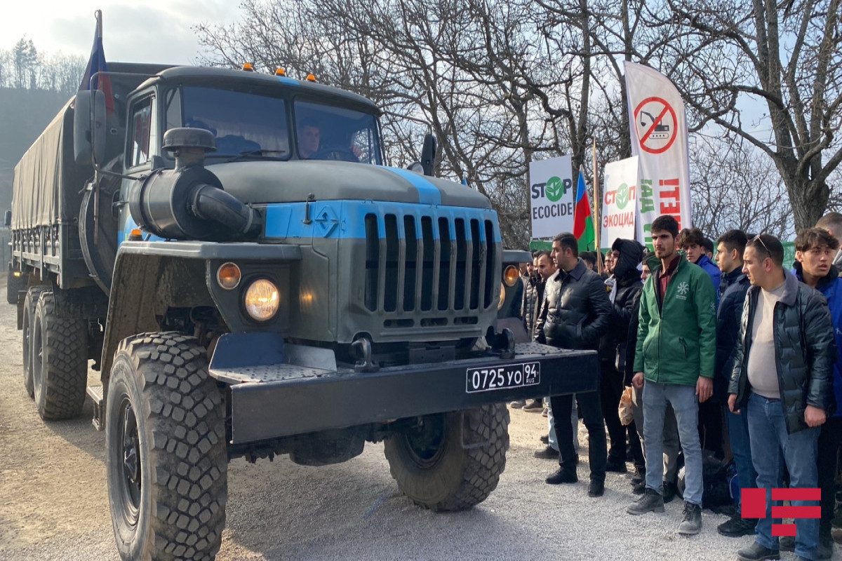 Еще 4 автомобиля РМК проехали из Лачина в Ханкенди-ФОТО 