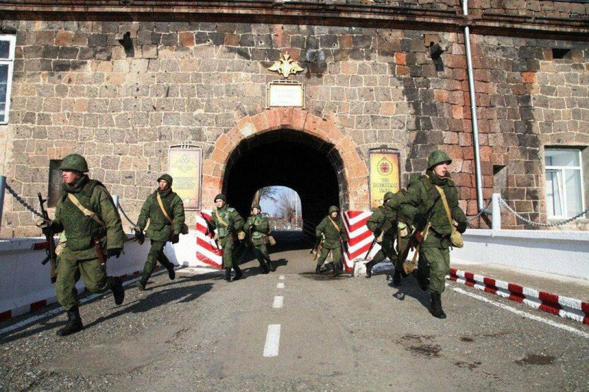 В Армении угрожают блокадой российской военной базы