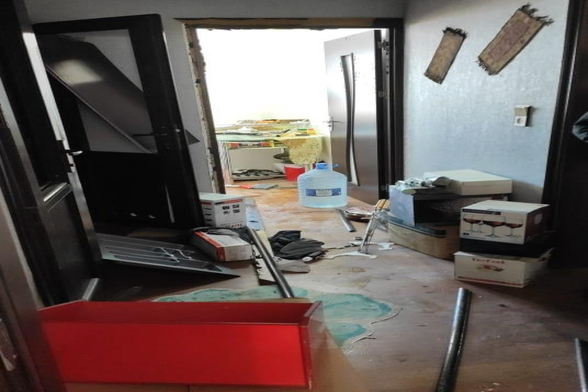 В жилом доме в Баку произошел взрыв, есть пострадавший-ФОТО 