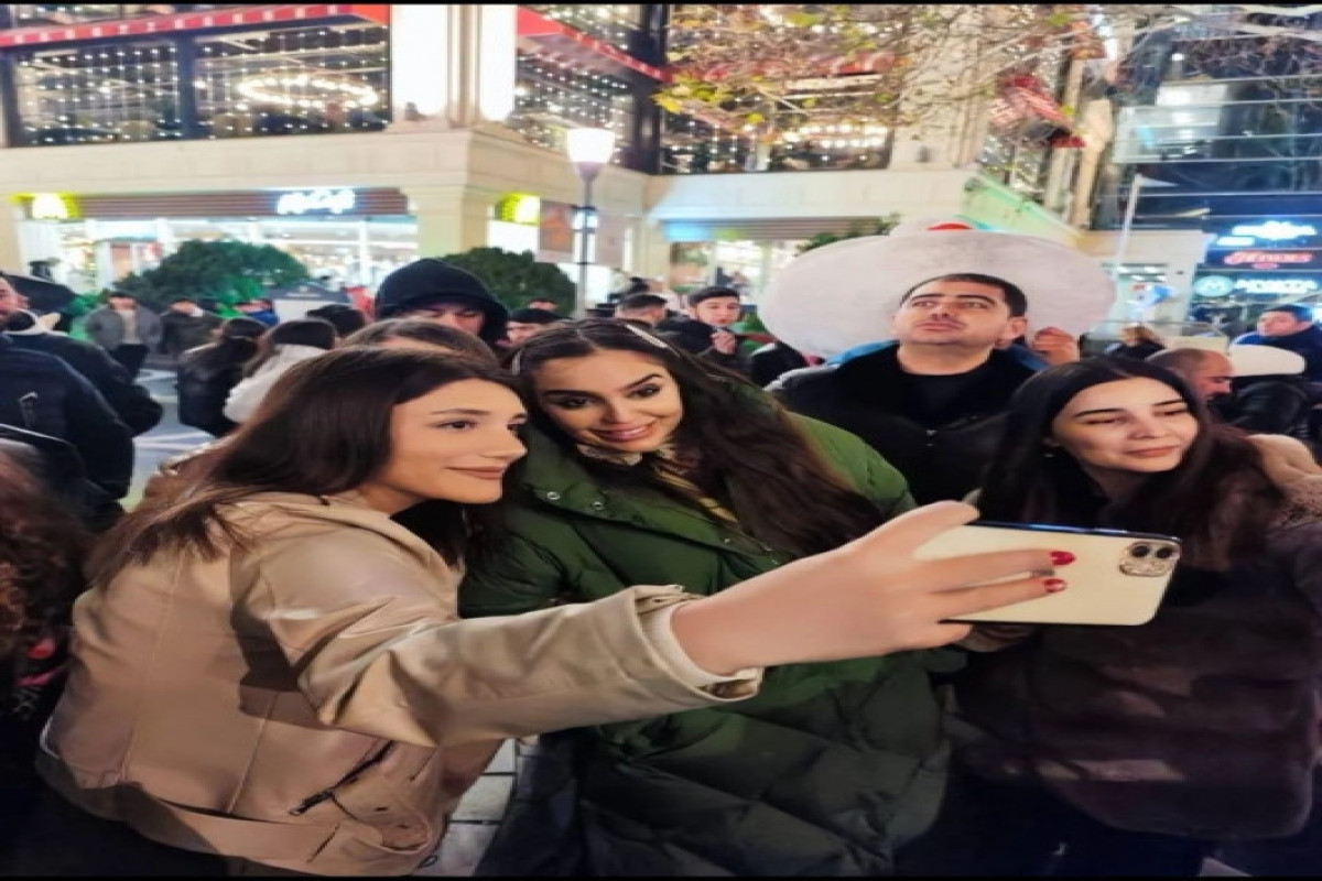 Лейла Алиева встретилась с жителями Баку-ФОТО 