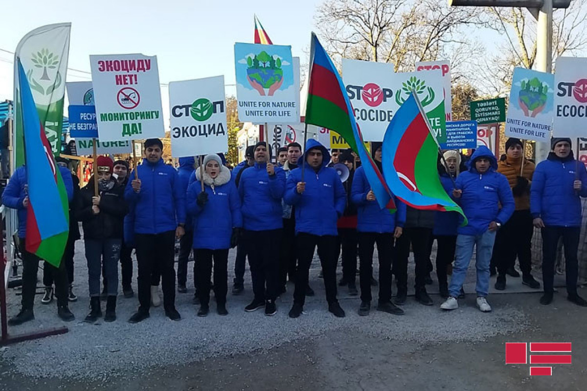 Экоактивисты продолжают акцию на дороге Лачин-Ханкенди в День солидарности азербайджанцев мира-ФОТО 