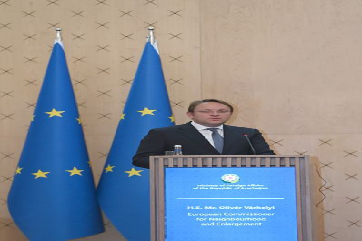 ЕС выделил Азербайджану 2 миллиарда евро