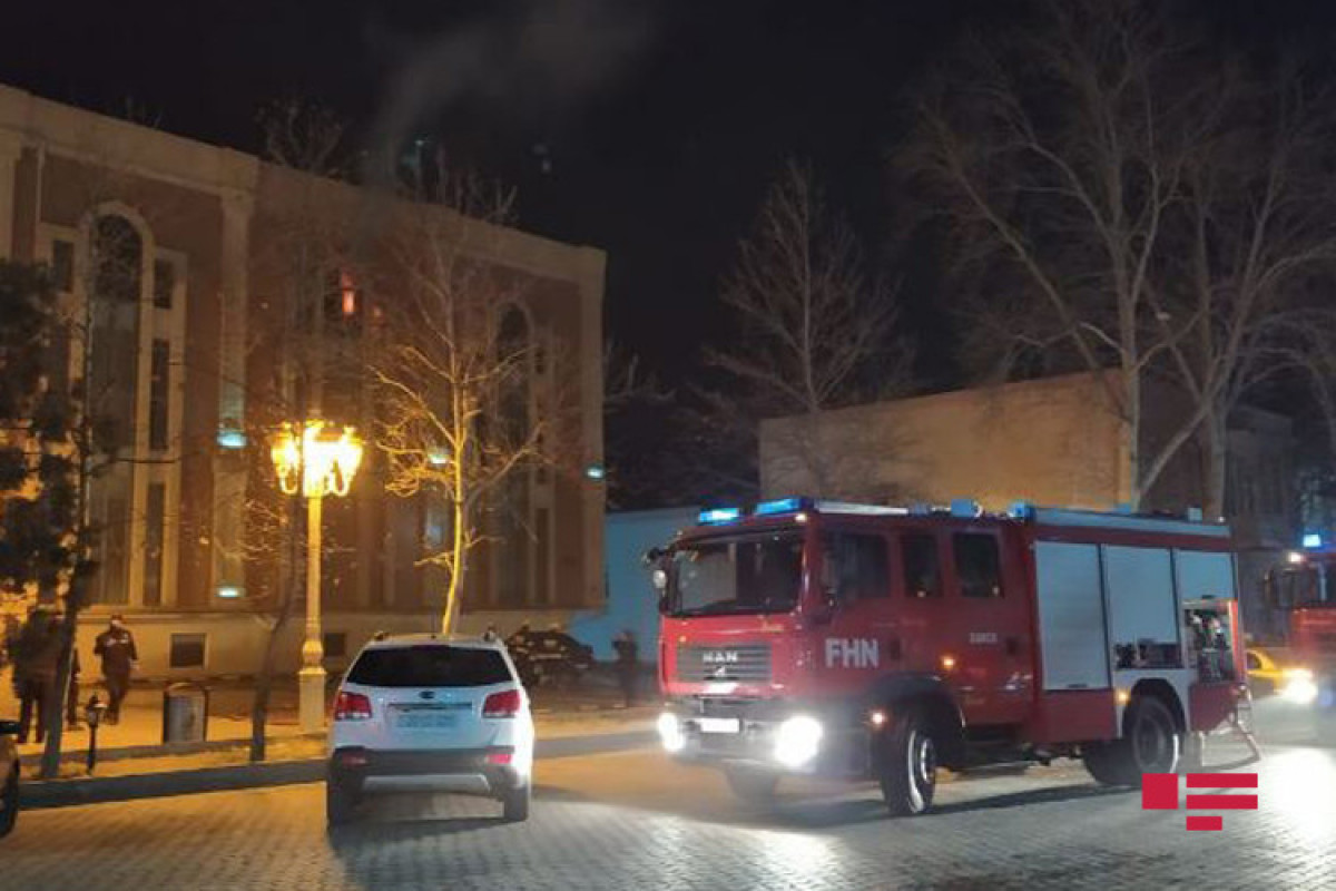 В Гяндже произошел пожар в здании суда -ФОТО -ОБНОВЛЕНО 