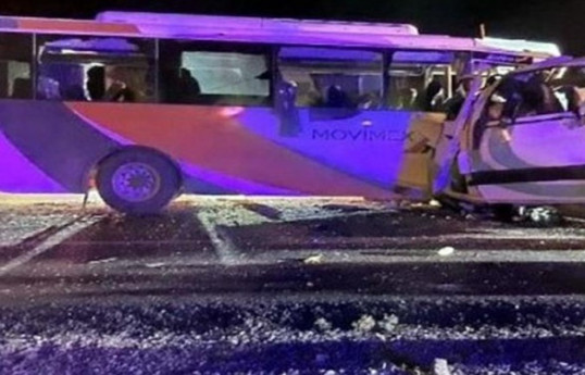 В Мексике перевернулся автобус, погибли 8 человек, более 15 пострадали