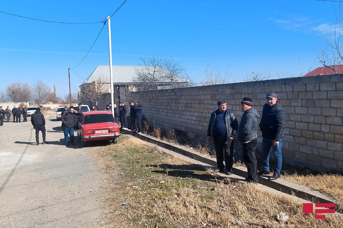 Отец-убийца: В Азербайджане мужчина жестоко расправился с женой и дочерью-ОБНОВЛЕНО-2 -ФОТО 