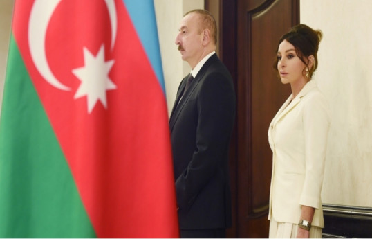 Ильхам Алиев и первая леди Мехрибан Алиева совершили поездку в Агдамский район