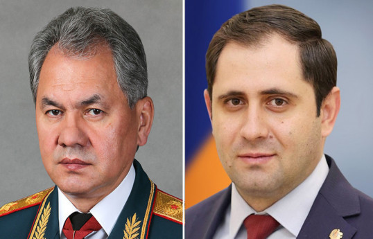 Шойгу встретился с министром обороны Армении