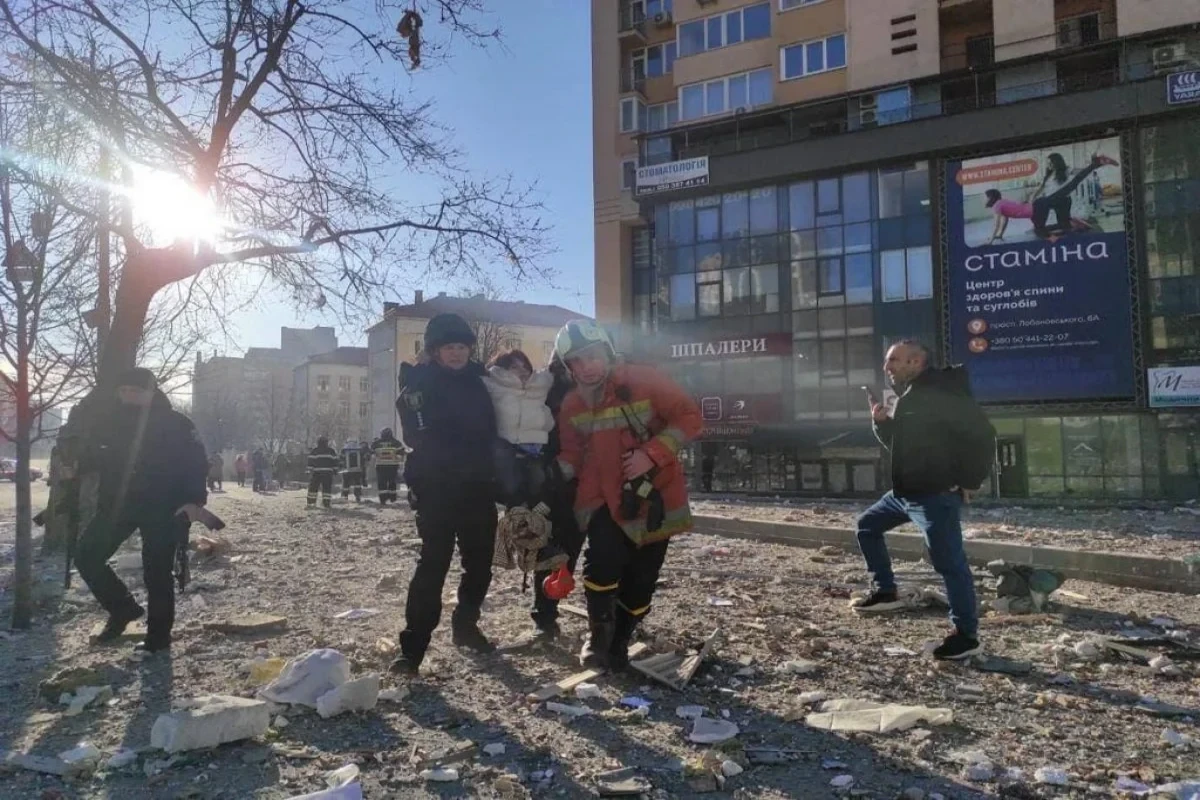 Новости украины видео очевидцев. Обстрел жилых домов в Киеве. Удар по жилому дому в Киеве.