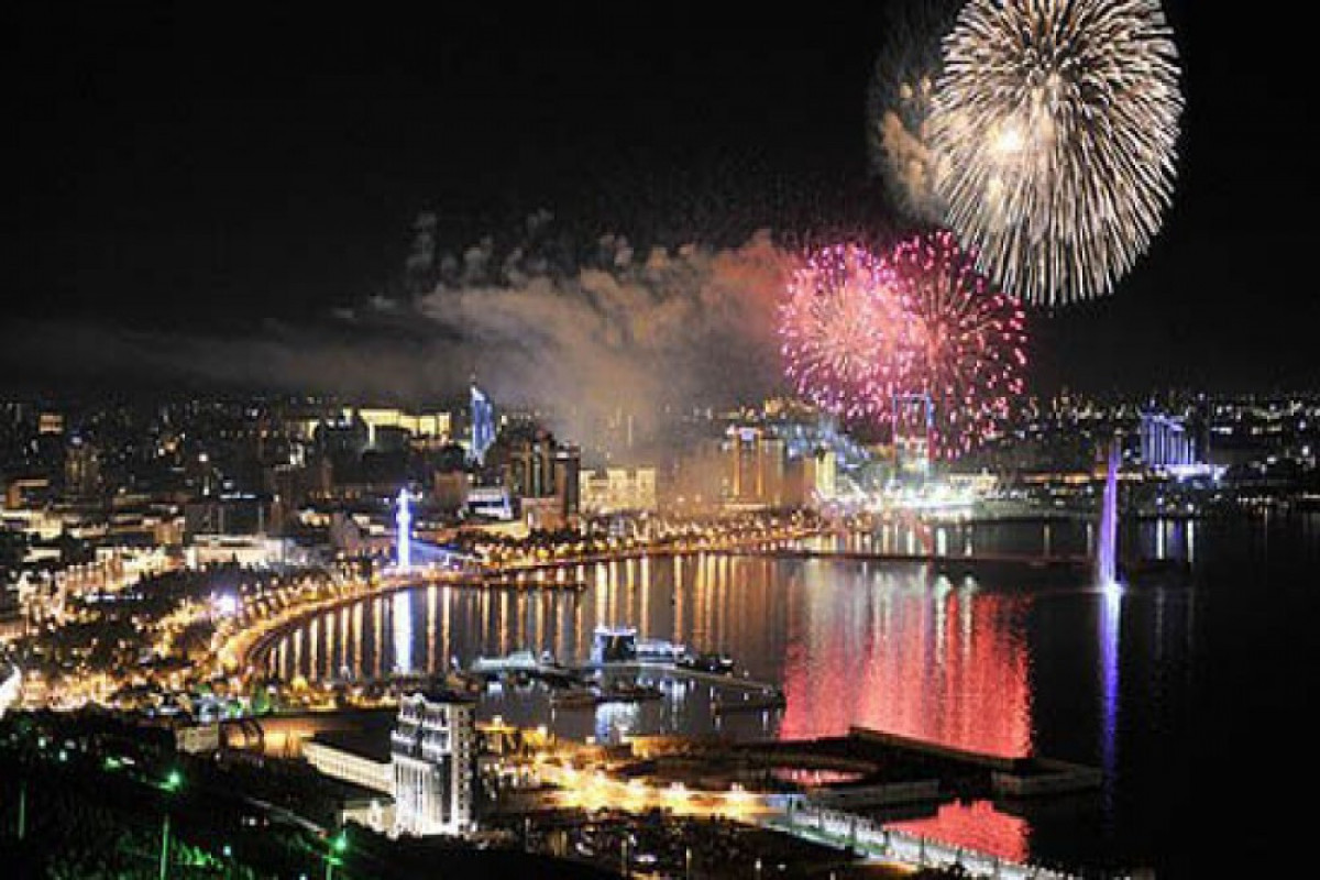 В Баку состоялся праздничный фейерверк