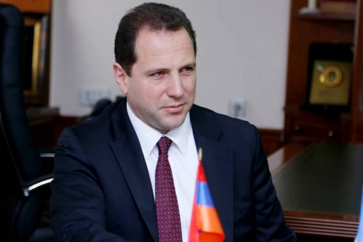 Экс-министр обороны Армении считает себя «козлом отпущения»