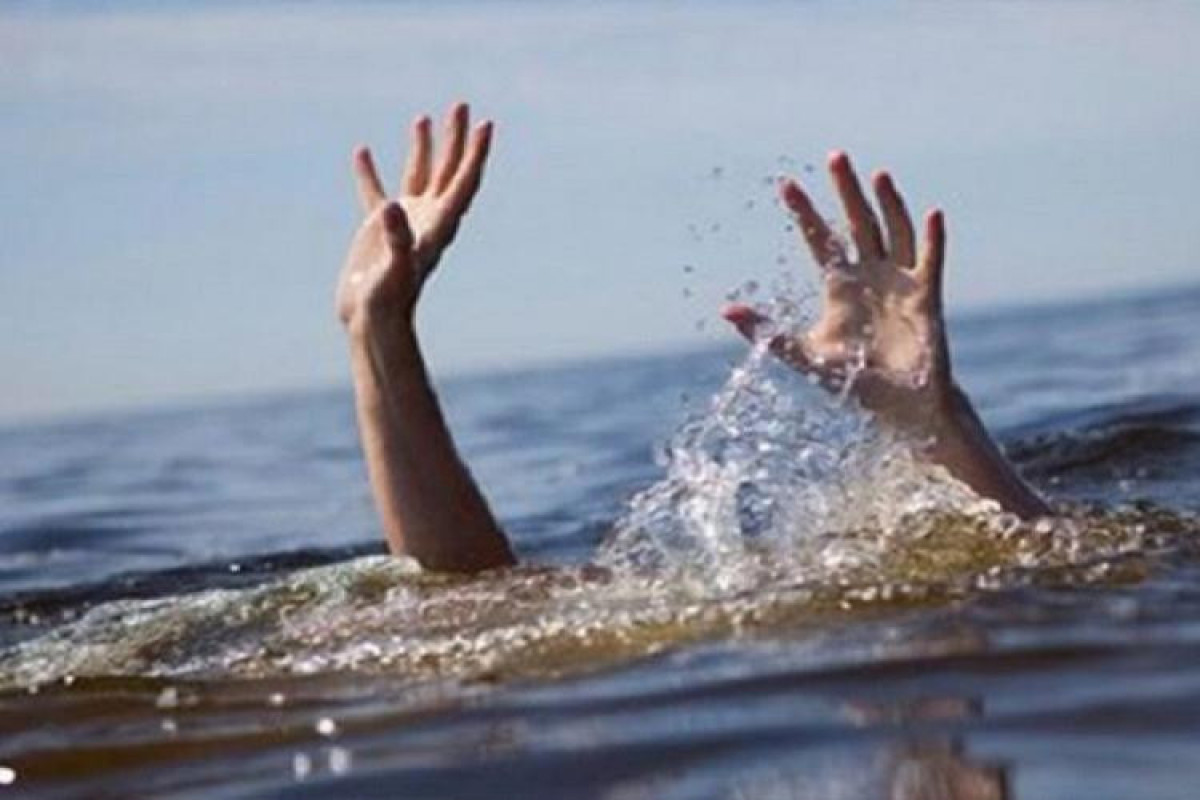 В Азербайджане женщина утонула в канале