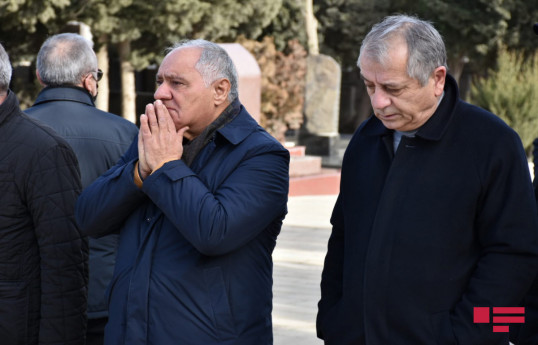 В Баку хоронят Рамиза Абуталыбова