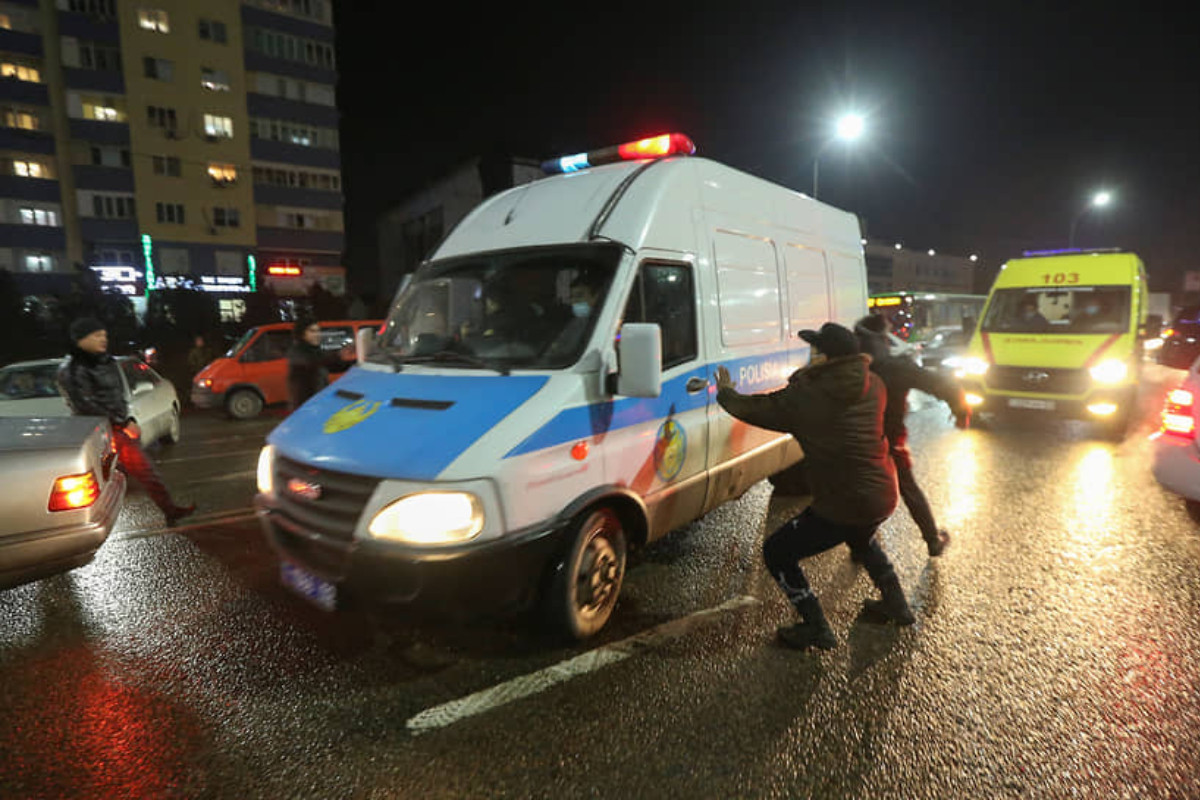 Департамент полиции: В Алматы ликвидированы десятки нападавших на административные здания -ВИДЕО 