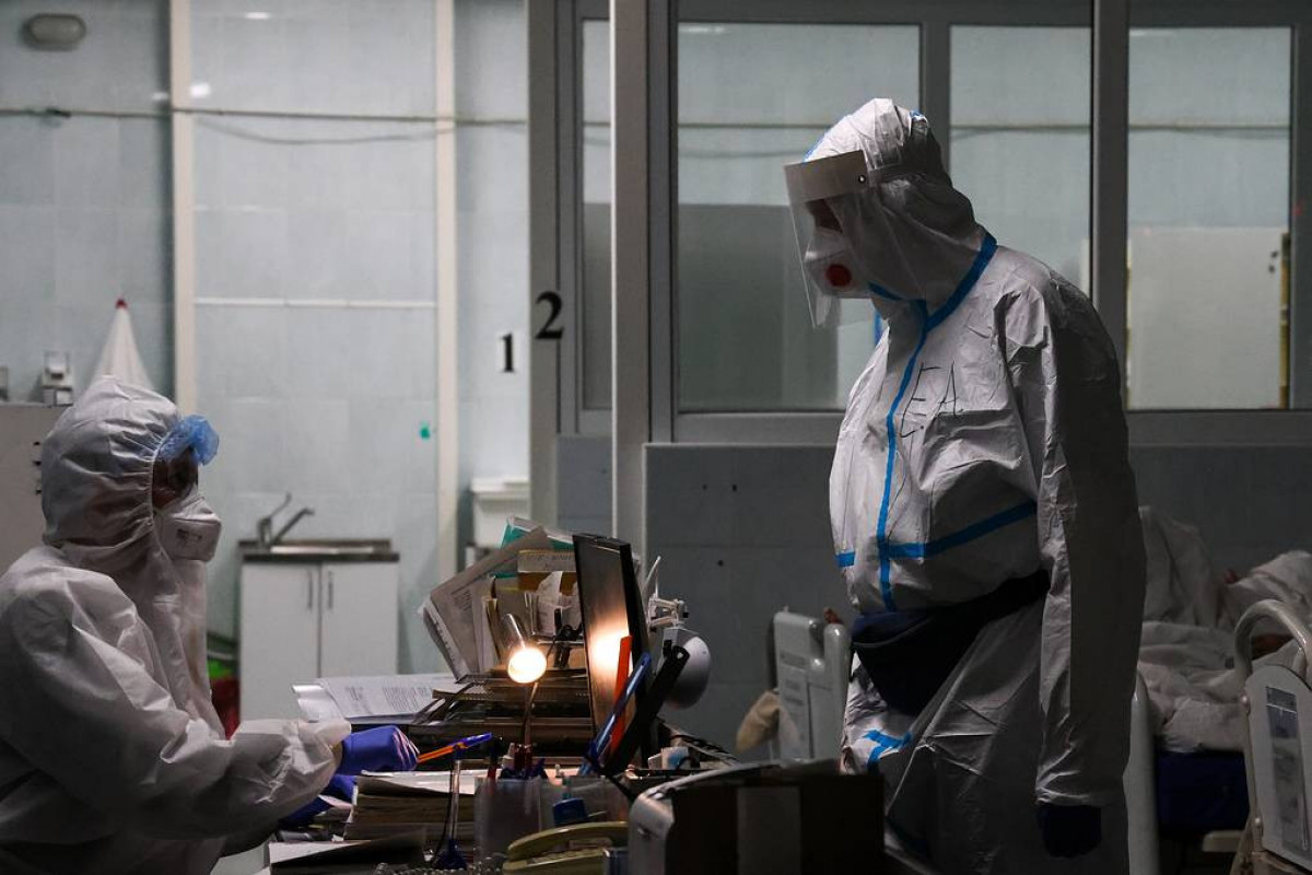 В России за сутки от коронавируса скончались 802 человека